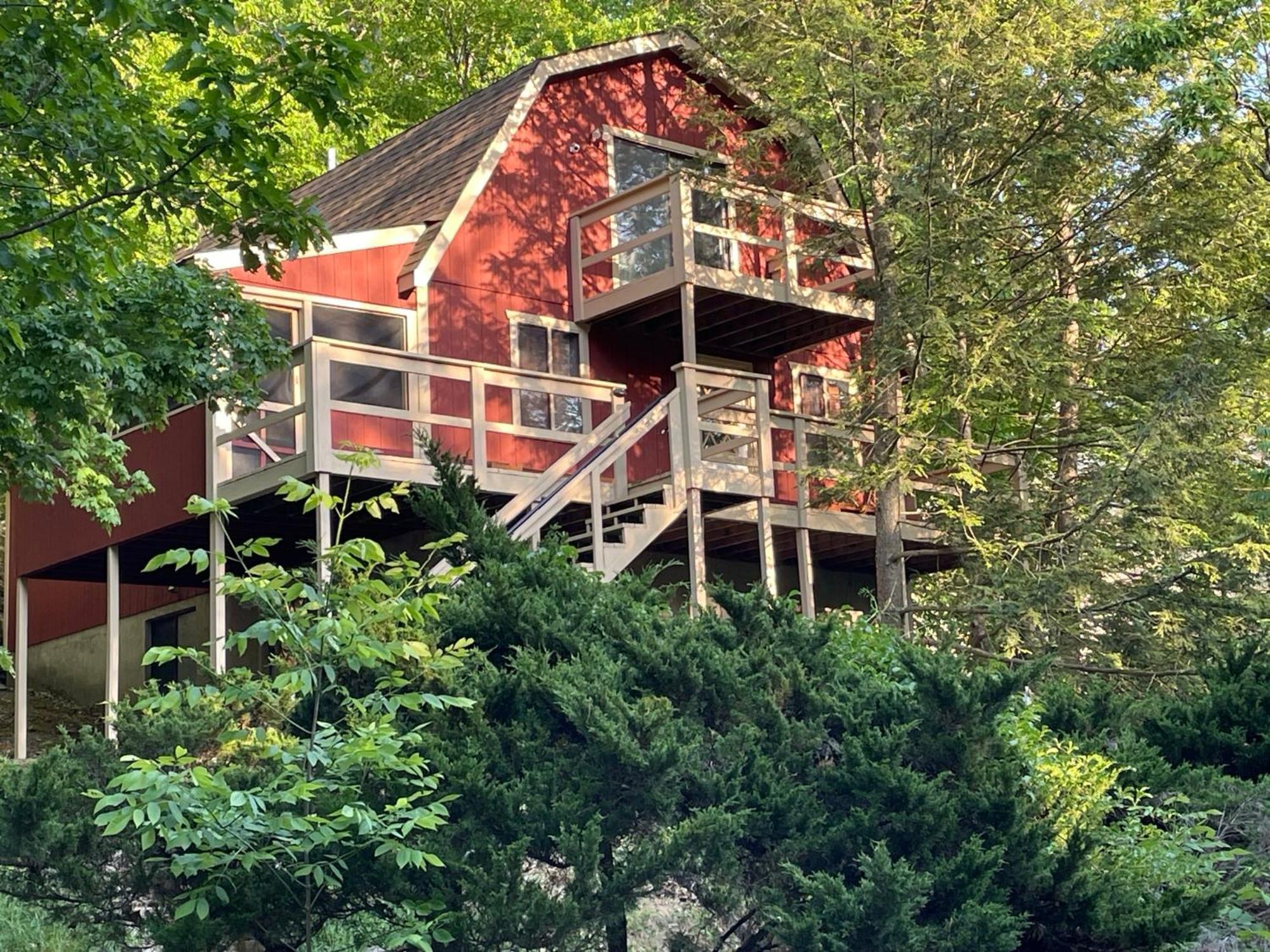 Saw Creek Cabin - Regent Hilltop Bushkill Exterior photo